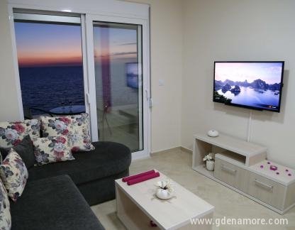 Apartmani Piano, privatni smeštaj u mestu Utjeha, Crna Gora