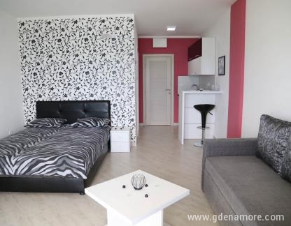 Apartmani Piano, Porodični studio DOMINO 104, privatni smeštaj u mestu Utjeha, Crna Gora